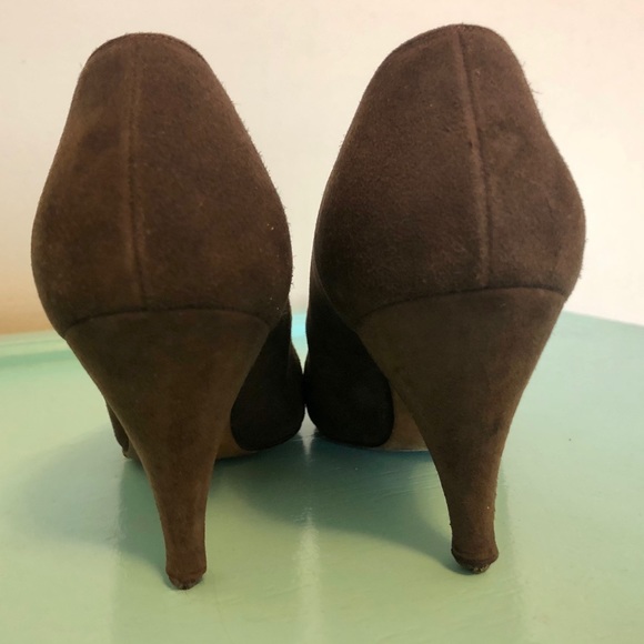 Vintage Brown Suede Salvatore Ferragamo Heels - Picture 6 of 8